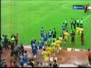 Drama 5 Gol Warnai Kemenangan Persib