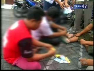 Bermain Judi, Satpol PP Dibekuk Polisi