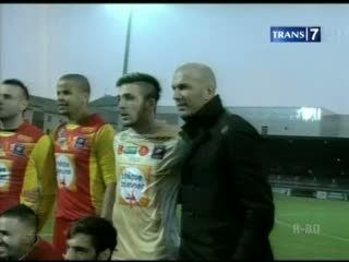Zidane Beli Saham Klub Divisi Tiga