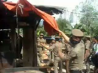 Warga Terlibat Bentrok dengan Satpol PP 