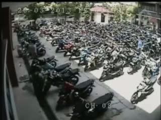 Mahasiswa Curi Sepeda Motor Temannya Terekam CCTV