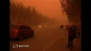 Badai Pasir Terjang Xinjiang Cina