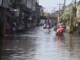 Ratusan Rumah Padat Penduduk Kebanjiran