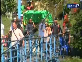 Pemakaman Korban Longsor, Anak Histeris