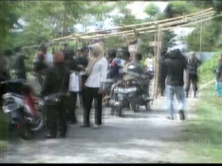 Sekolah Disegel, Pelaksanaan UN Digelar di Bawah Tenda