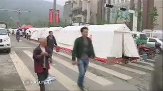 Ribuan Orang Tinggal di Pengungsian Akibat Gempa Sichuan