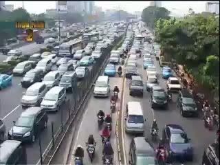Pengerjaan Jalan Layang Kp Melayu-Tanah Abang Dihentikan
