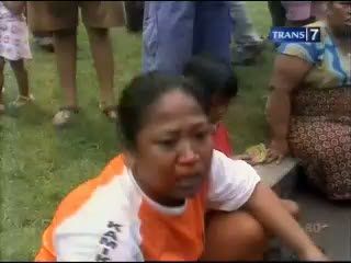 Ricuh Warga Tolak Penggusuran Bantaran Waduk Pluit