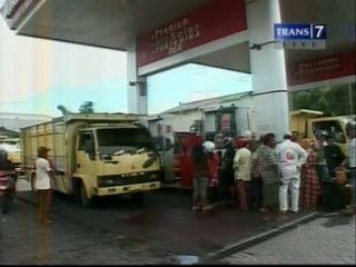 Dampak Kelangkaan Solar Bagi Nelayan Suramadu