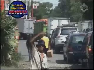 BBM Langka, Ratusan Kendaraan Serbu SPBU