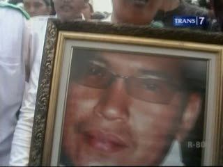 Banjir Duka Cita untuk Uje, Mulai dari Penggemar Hingga SBY