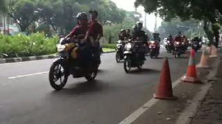 Rombongan Buruh Menuju Bundaran HI