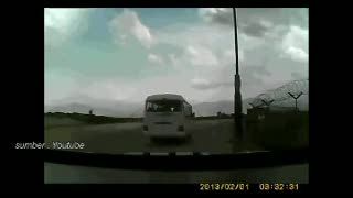 Detik-detik Jatuhnya Pesawat Kargo di Bagram Terekam Kamera