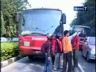 Bus TransJ Tabrak Pelajar SMP