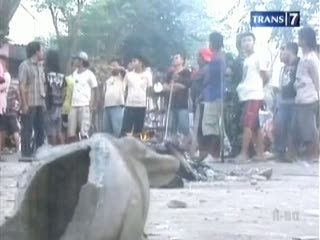 Rusuh Suporter, Evakuasi Lamban
