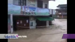 Banjir Bandang, 10 Ribu Jiwa Terlantar