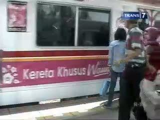 Kereta Commuter Khusus Wanita Dihapus