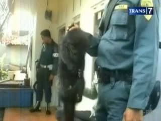 Hewan Langka Dirazia, Pemilik Mengamuk