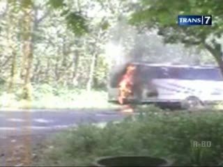 Bus Terbakar, Penumpang Panik