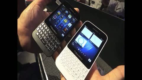 Hands-On BlackBerry Q5