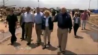 Obama Saksikan Kehancuran Tornado Moore