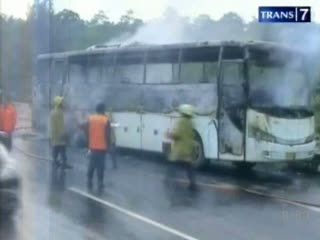 Bus Terbakar, Penumpang Dievakuasi
