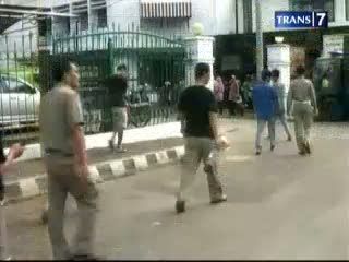 Pelajar Gelar Pesta Miras di Gedung DPRD