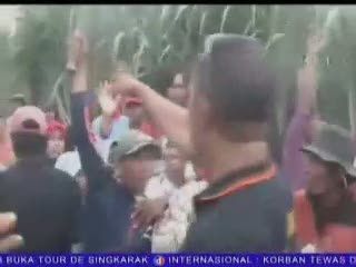 Ratusan Petani Melawan Rencana Penggusuran