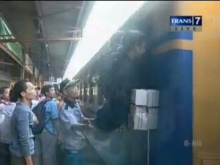 2 Juta Warga DKI Mudik Gunakan Kereta Api