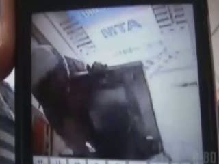 Aksi Pelaku Pembobol ATM Terekam CCTV
