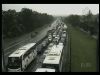 Libur Panjang, Wisatawan Padati Jalur Puncak