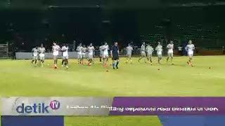 Latihan Ala Bintang Sepak Bola Asal Belanda di GBK