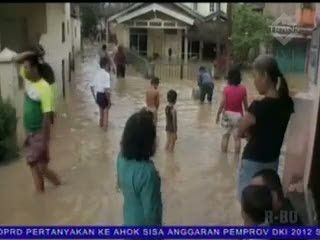 Sungai Deli Meluap, Ratusan Rumah Terencam Banjir