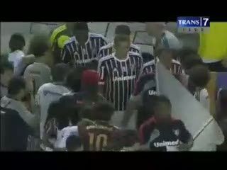 Fluminense Gilas Golas, River Plate Duduki Peringkat Dua