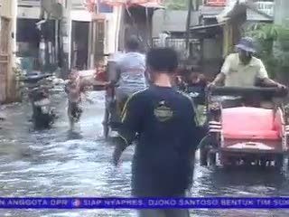 Pompa Rusak, Air Kali Rendam Ratusan Rumah di Pademangan 