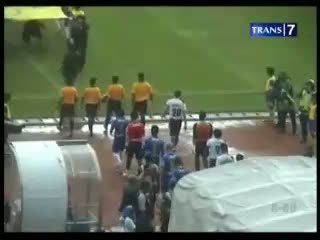 Hujan Gol di Jalak Harupat