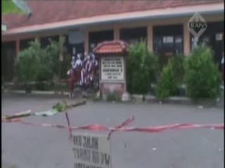 Lahan Belum Dibayar, Ahli Waris Segel Sekolah