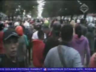 Dinilai Keterlaluan, Warga Bentrok dengan Mahasiswa