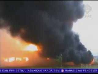 Kebakaran, Seorang Ibu Histeris Ketakutan