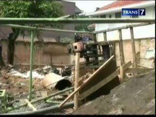 Pekerja Bangunan Tewas Tertimpa Bor Air
