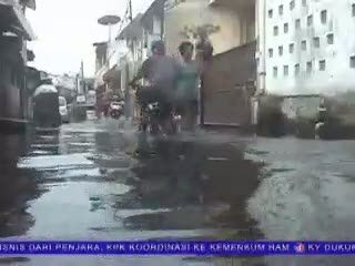 Pompa Rusak, 10 Hari Jalan Raya Swadaya Terendam Air