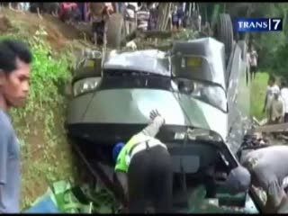 Bus Masuk Jurang, 2 Orang Tewas