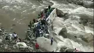 Bus Terjun ke Jurang, 30 Orang Tewas
