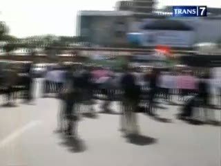 Penggusuran Pedagang Buku, Ricuh