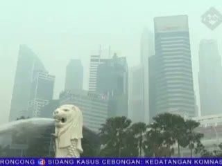 Langit Singapura Tertutup Kabut Asap