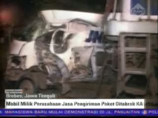 Sebuah Mobil Di Tabrak KA, 1 Orang Tewas