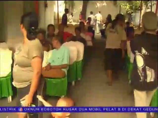 Pemerintah Bagikan Balsem pada warga Miskin