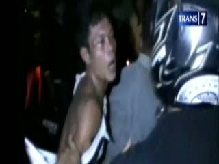 Serempet dan Aniaya Pengendara Motor, Sopir Truk Babak Belur Dihajar