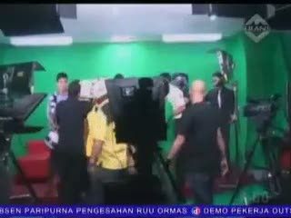 Massa Pendukung Cawalkot Serbu Celebes TV