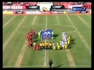 ISL: Persipura Bantai Persidafon, Persela Taklukkan Persiba